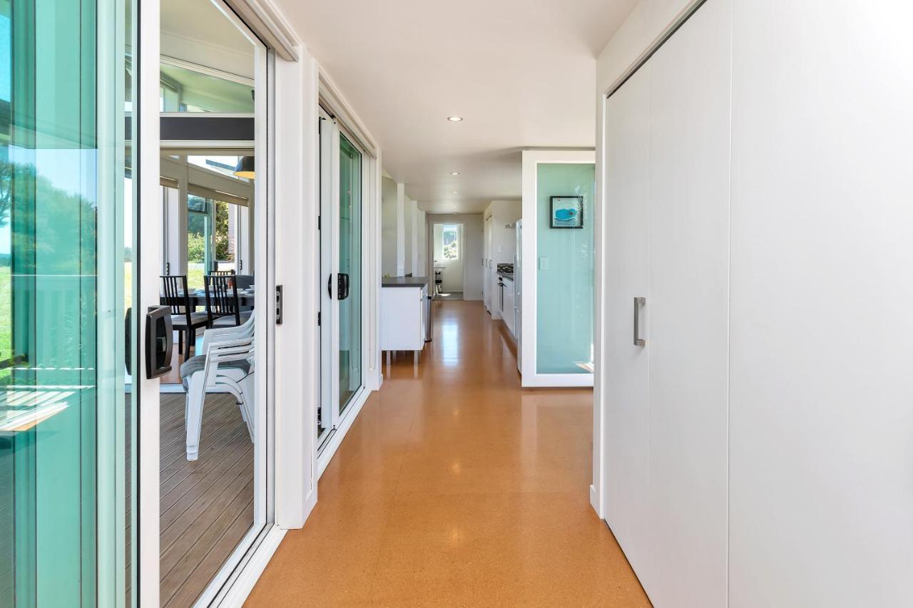 Paroa Bay Chalets - Te Whare Tui Russell Exterior foto